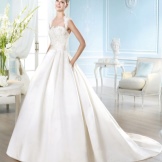 Robe de mariée A-ligne avec train