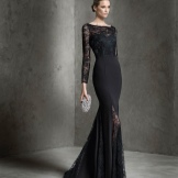 Robe de soirée noire de Pronovias