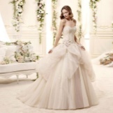 Robe de mariée magnifique à plusieurs niveaux