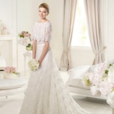 Esküvői ruha a 2013-as gyűjteményből, Elie Saab ujjaival