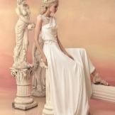 Robe de mariée de la collection Hellas dans le style grec