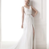 Esküvői ruha a FASHION kollekcióból Pronoviasból egy résszel