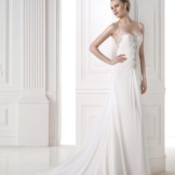 Esküvői ruha a FASHION gyűjteményből Pronovias