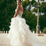 Robe de mariée de alessandro angelozzi avec dos ouvert
