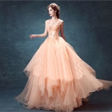 Robe en mousseline fermée