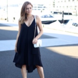 Robe noire décontractée en trapèze