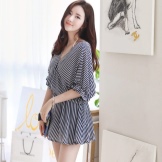 Robe courte à rayures