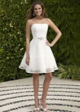 Robe de mariée courte ajourée pour la plage