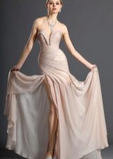 Robe de mariée plage beige