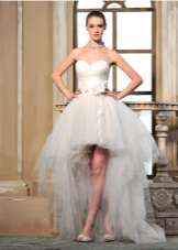 Robe de mariée courte avec train en mousseline