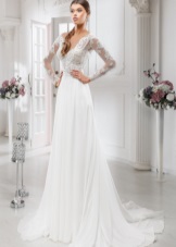 Robe de mariée droite avec un train