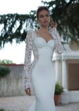 Robe de mariée droite à manches longues