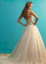 Robe de mariée avec train rose