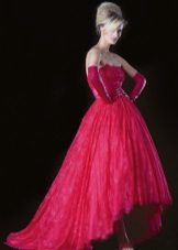 Robe de mariée magnifique rouge avec un train
