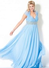 Robe de soirée dans le style grec pour la pleine