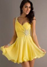 Robe jaune courte