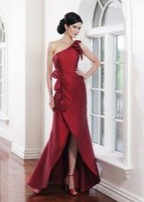 Robe de soirée bordeaux fendue