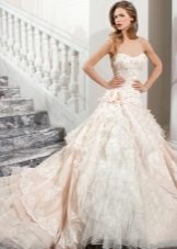 Magnifique robe de mariée à volants
