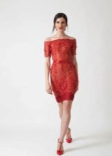 Robe de soirée courte en dentelle rouge
