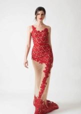 robe de soirée rouge sur un fond blanc