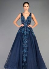 Robe de soirée bleue avec strass