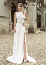 Robe de mariée droite avec haut fermé
