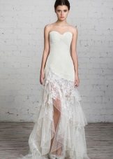 Robe de mariée asymétrique