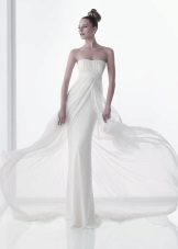 La robe de mariée n'est pas magnifique avec une jupe double