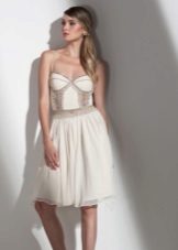 Robe de soirée courte avec un corset