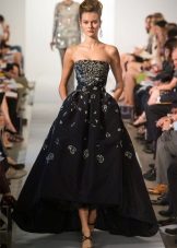 Robe de soirée courte devant devant noir avec broderies