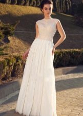 Robe de mariée fermée de la collection Crystal Desing 2014