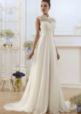 Robe de mariée fermée de la collection ROMANCE de Naviblue Bridal