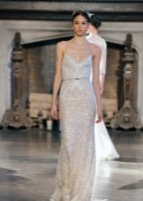 Robe de mariée entièrement décorée de strass