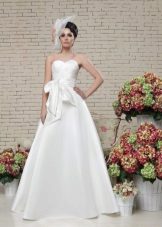Robe de mariée silhouette de la collection Love & Lacky