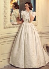 Robe de mariée avec de magnifiques manches courtes de la collection de Jazz Sounds de Tatiana Kaplun