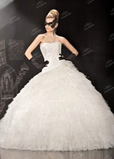 Esküvői ruha a To Be Bride 2013-tól