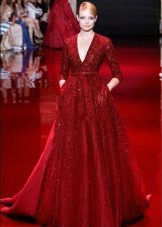 Robe de soirée à décolleté profond