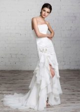 robe de mariée par Romanova avec une fente