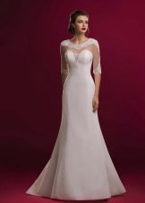 Robe de mariée de la collection Aristocrat avec de la dentelle délicate