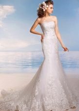 Robe de mariée de la collection Paradise Island avec un train