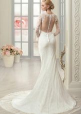 Robe de mariée avec l'illusion d'un dos nu