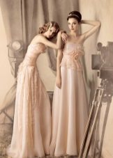 Robe de mariée courte en dentelle de la collection On the road to Hollywood