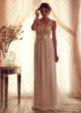 Robe de mariée de la collection Gossamer d’Anna Campbell avec des perles