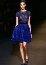Robe courte en velours