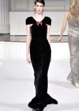 Robe en velours avec des ailes aux manches