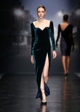 Robe longue en velours fendue