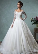 Robe de mariée blanche moelleuse à manches