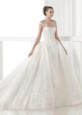 Magnifique robe de mariée blanche de Pronovias