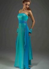Robe turquoise en combinaison avec du bleu