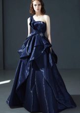 Robe de soirée moelleuse avec une seule bretelle